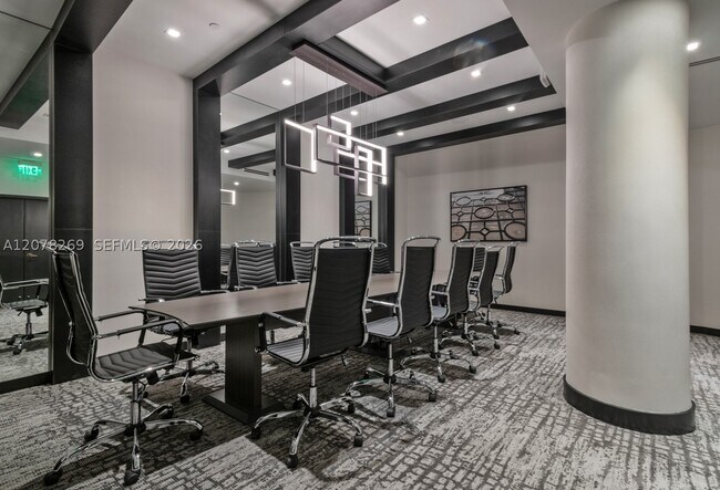 Building Photo - 1000 W Island Blvd
