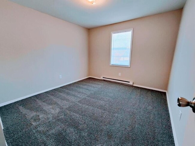 Building Photo - 4405 Layola Ave