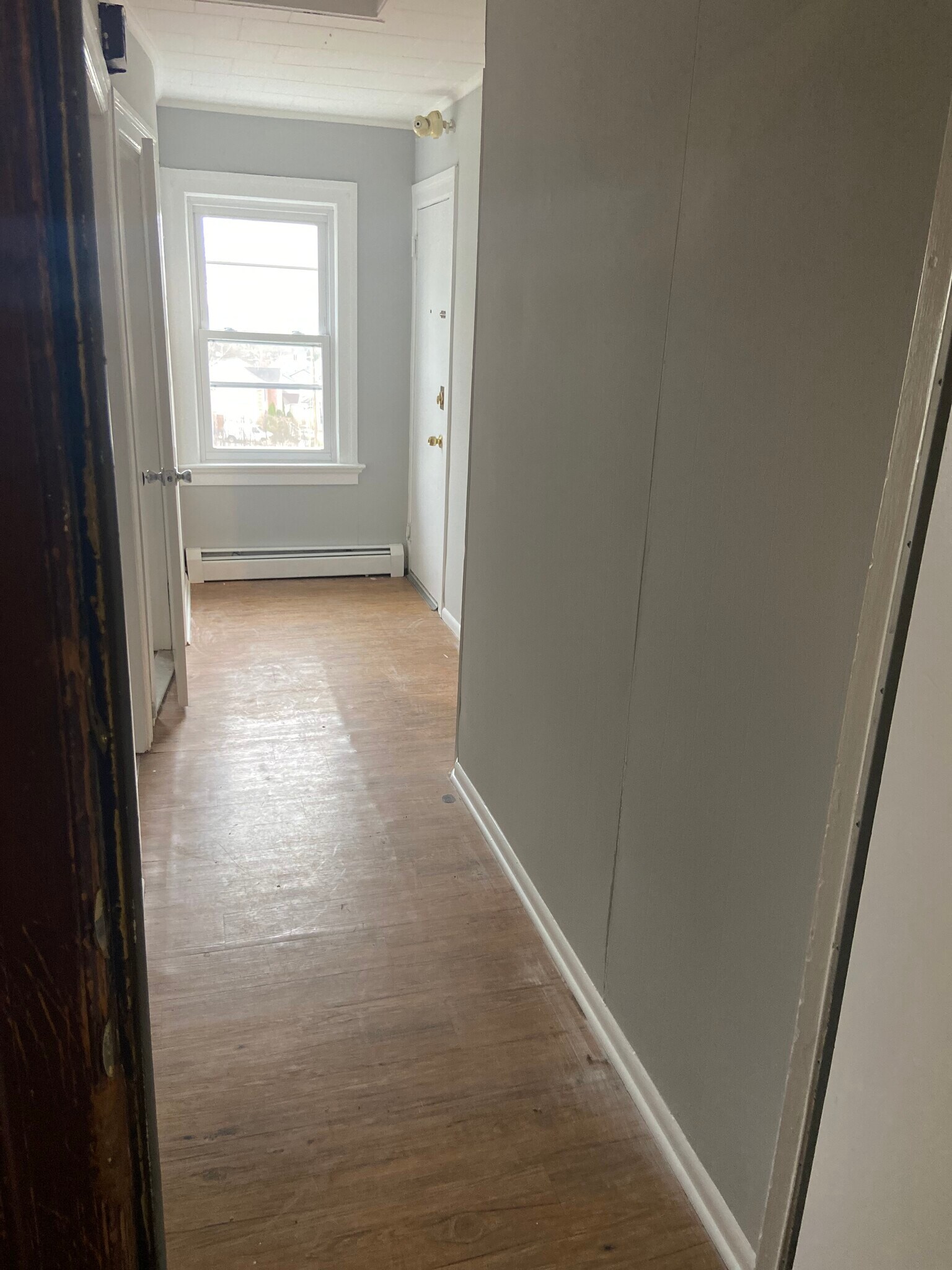 Building Photo - 107 Church St