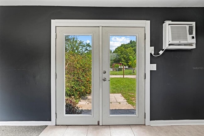 Building Photo - 8138 Krag Dr