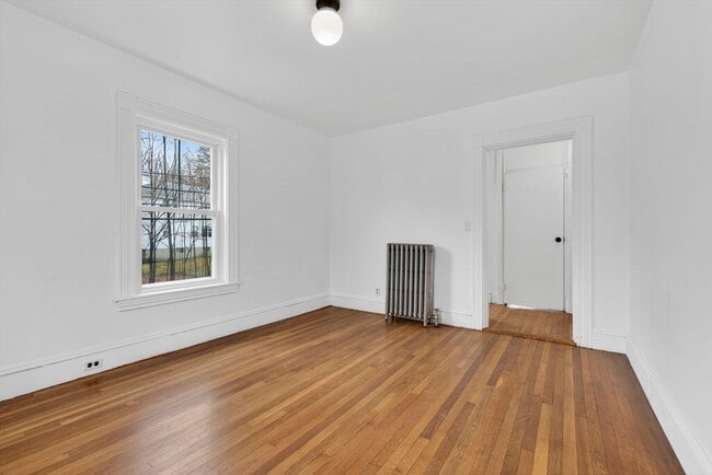 Building Photo - 166 Elliot St