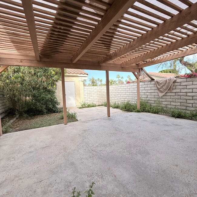 Building Photo - 403 Tava Ln