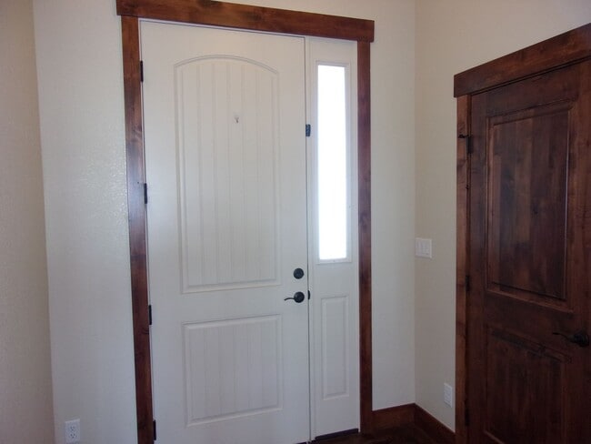 Building Photo - 3532 Red Feather Trl