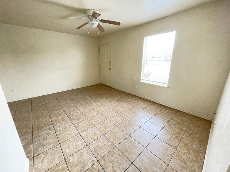 Building Photo - 1504 Windward Dr