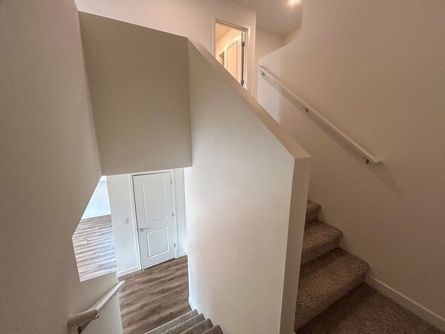 Building Photo - Welcome to this beautiful 4 Bedroom house you can call home!