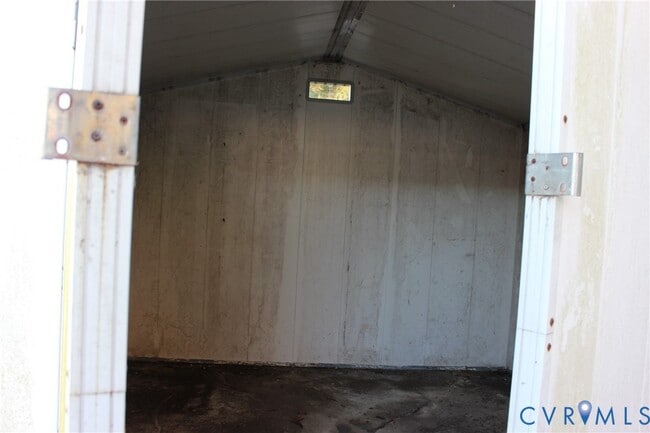 Building Photo - 706 Floral Ave