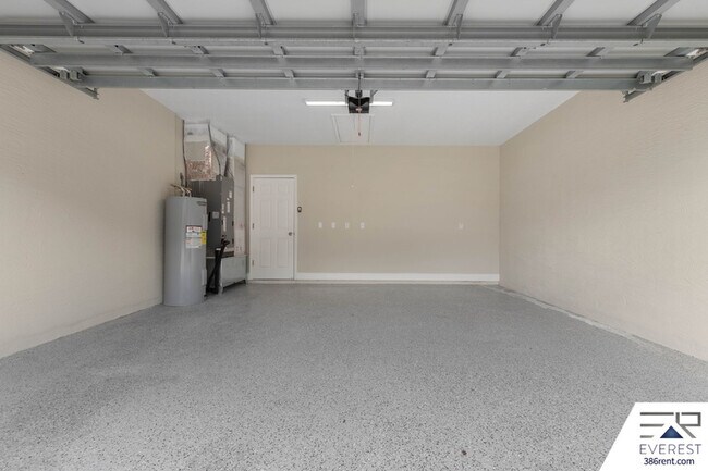 Building Photo - 19 Webwood Pl
