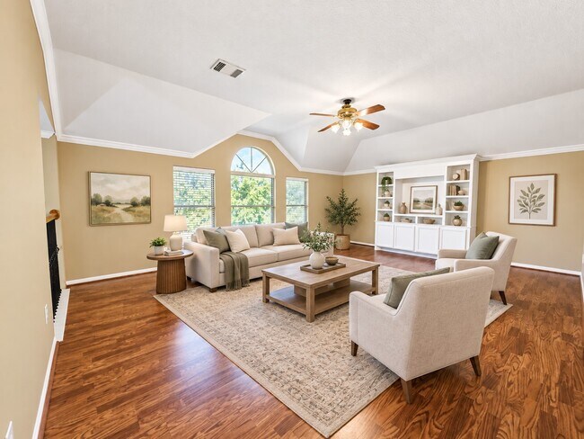 Building Photo - 2610 Parkbriar Ln