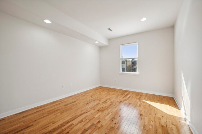 Bedroom - 2638 Federal St