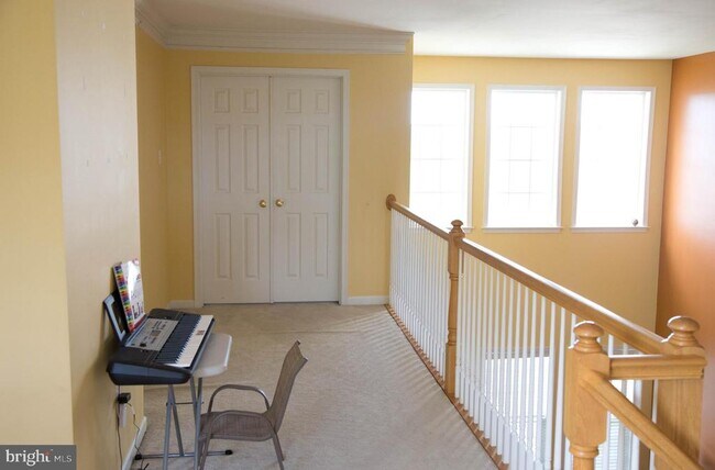 Building Photo - 211 Silverbell Ct