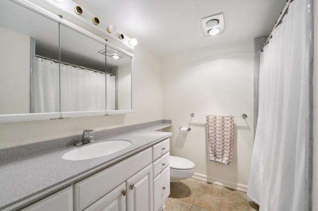 Building Photo - 1 bedroom in Seattle WA 98102
