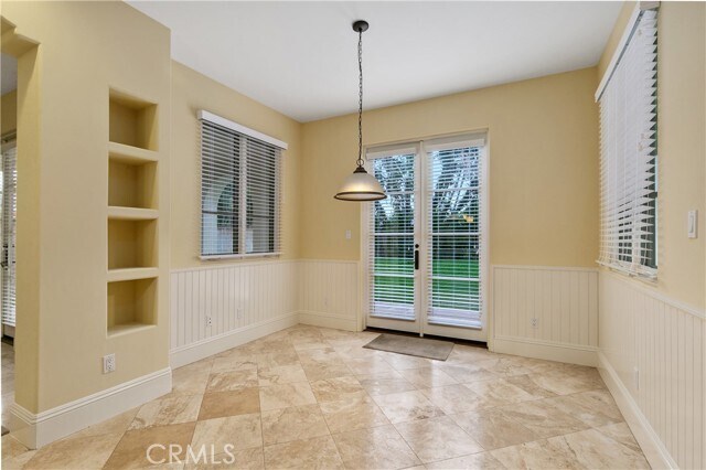 Building Photo - 633 21st St