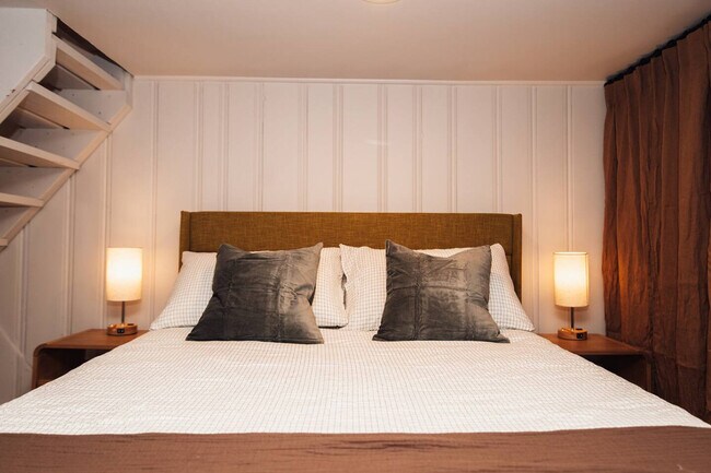 Building Photo - 3508 Tarpis Ave