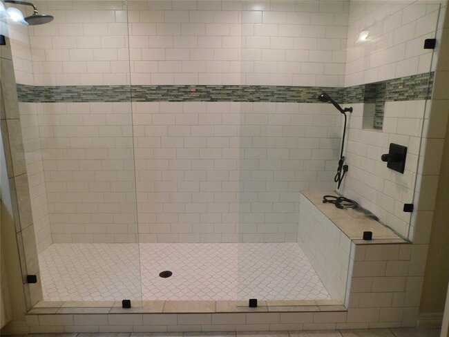 Building Photo - 4333 Lake Run Dr