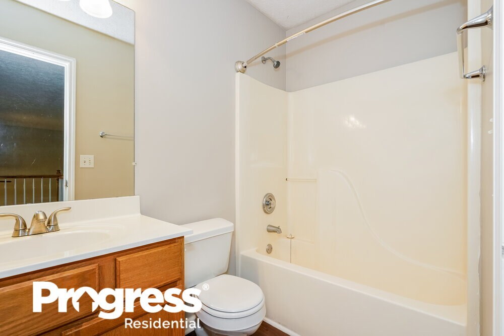 Building Photo - 5132 Pebble Creek Dr