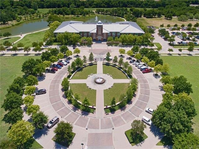 Building Photo - 1107 Whispering Oaks Dr