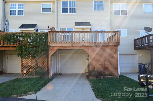 Building Photo - 16217 Peachmont Dr