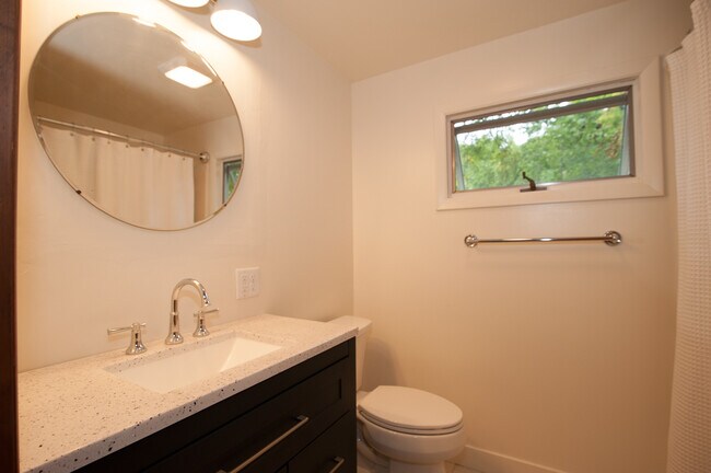 Building Photo - 219 S Gull Lake Dr