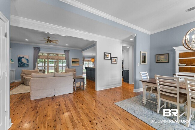 Building Photo - 25911 Tealwood Dr