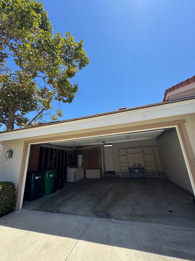 Building Photo - 3 Bed, 3 Bath Two-Story Condo - 9 Georgetown.