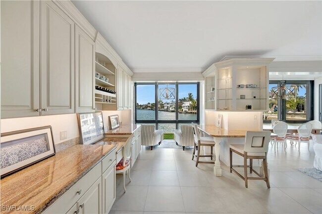 Building Photo - 2258 Gulf Shore Blvd N