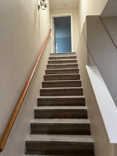Building Photo - 5500 Granite Falls Way