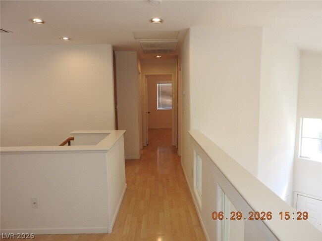 Building Photo - 742 Endicott Ct