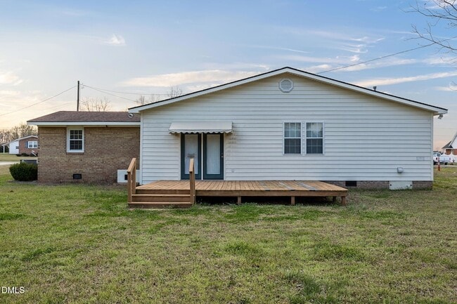 Building Photo - 131 Fairview Village Rd