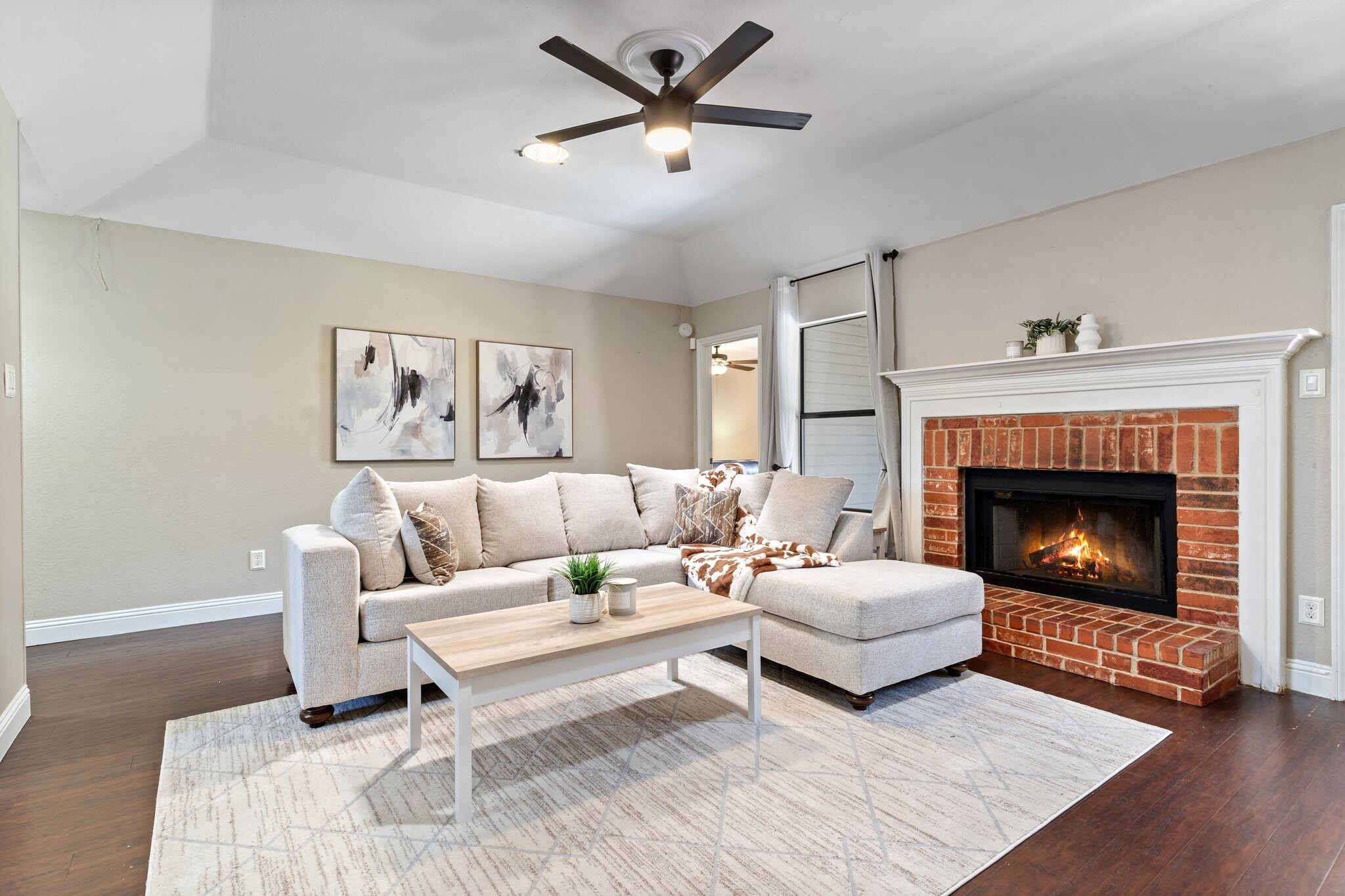 Building Photo - 19 Alamosa Dr