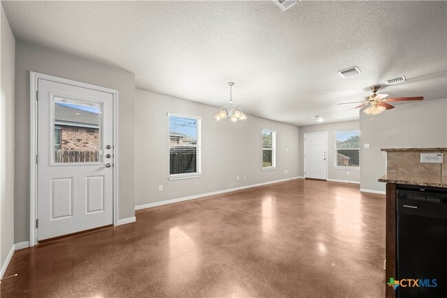 Building Photo - 2204 Indian Trail