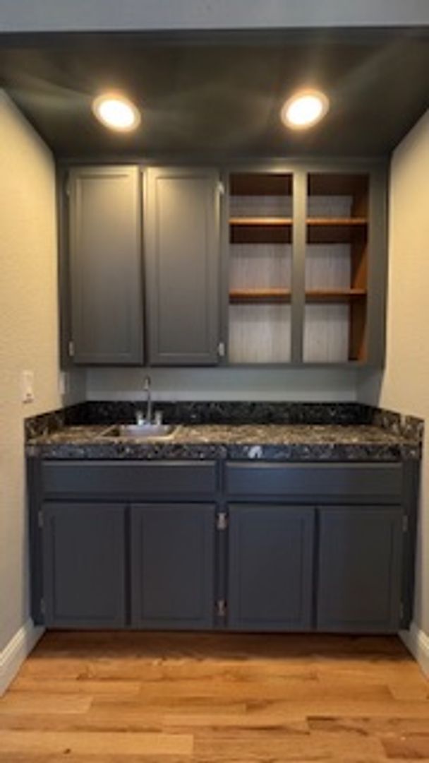 Building Photo - Stunning Tree-House Living with Beach Acce...