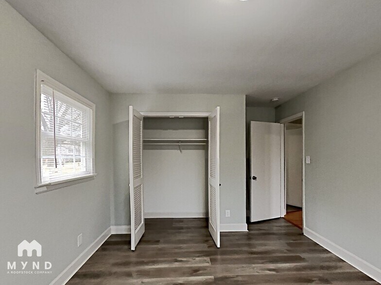 Building Photo - 7316 Woodstream Dr