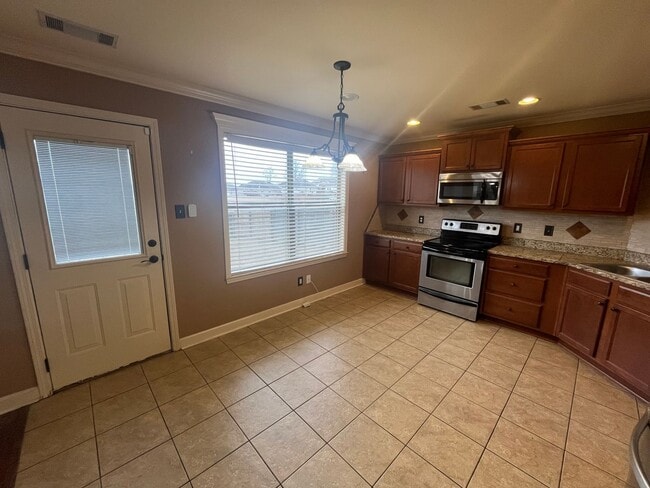 Building Photo - West Little Rock Rental!