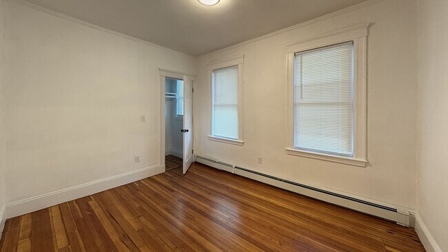 Building Photo - 50 Lithgow St