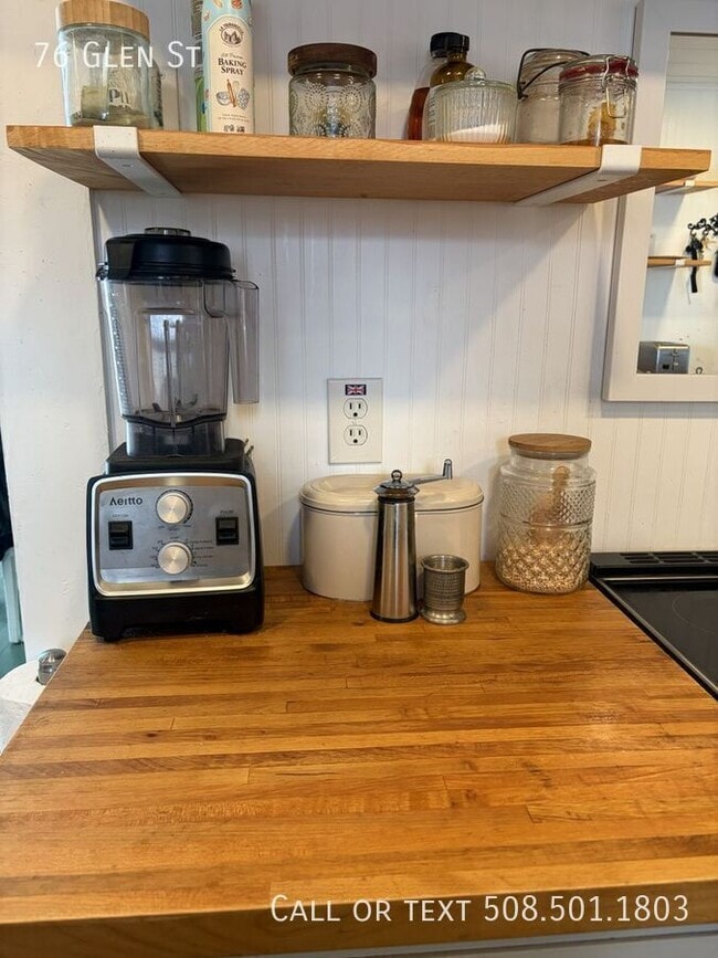 Building Photo - 76 Glen St