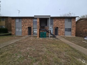 Building Photo - 1305 Indian Trail