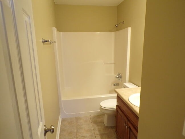 Building Photo - Eagle Landing Townhomes, Enterprise, AL