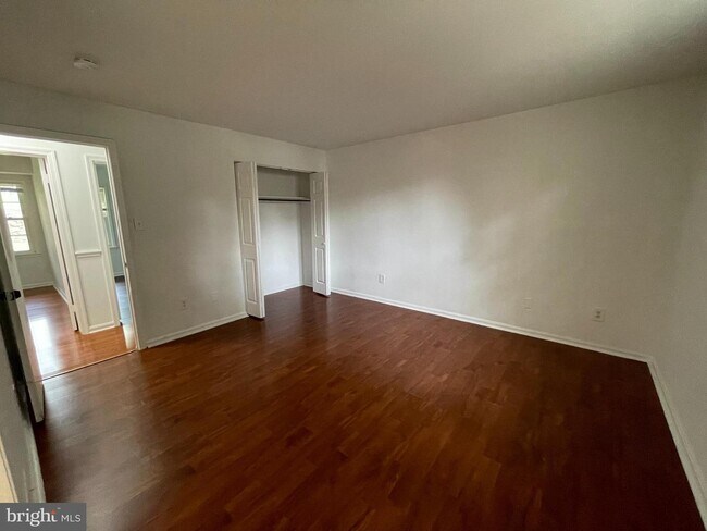 Building Photo - 14402 Cool Oak Ln