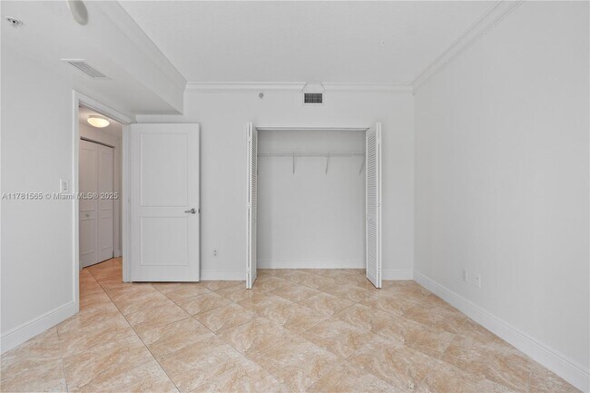 Building Photo - 325 S Biscayne Blvd