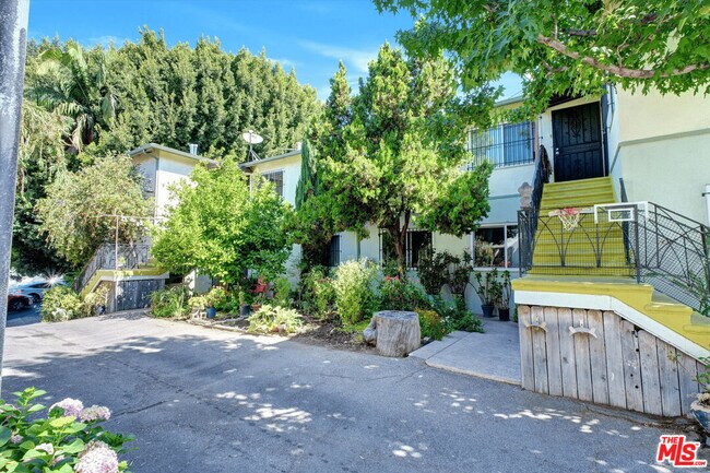 Building Photo - 110 S Rampart Blvd