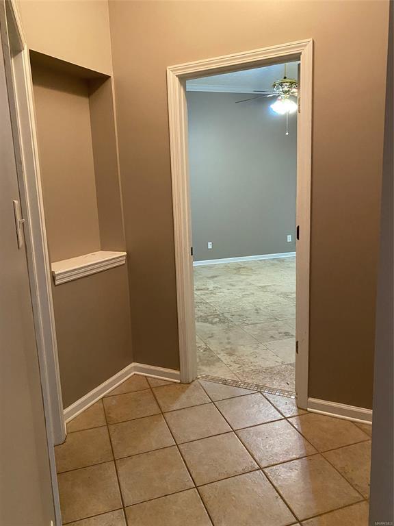 Building Photo - 1924 Dundee Dr