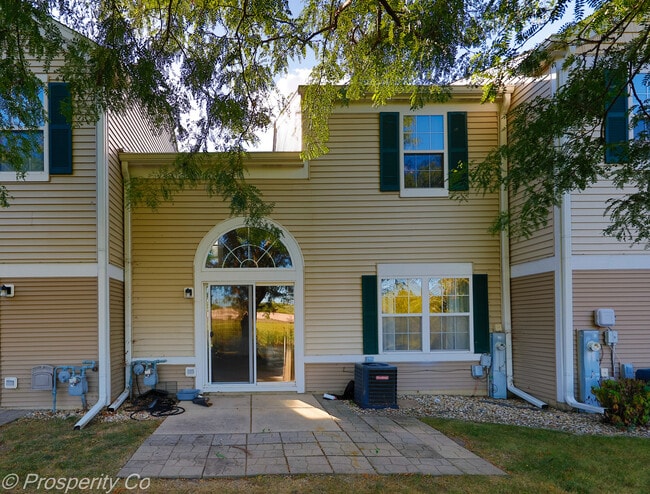 Building Photo - 2500 Oak Tree Ln