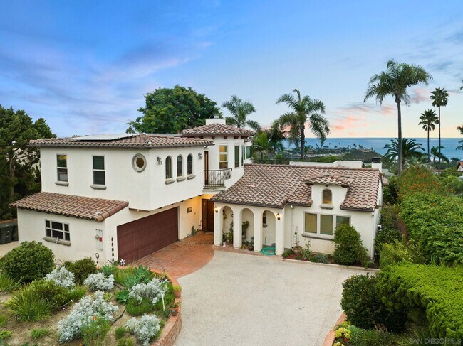 Building Photo - 701 N Granados Ave