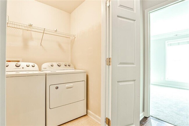 Building Photo - 1655 Wehunt Pl