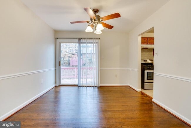 Building Photo - 13636 Greenwood Dr