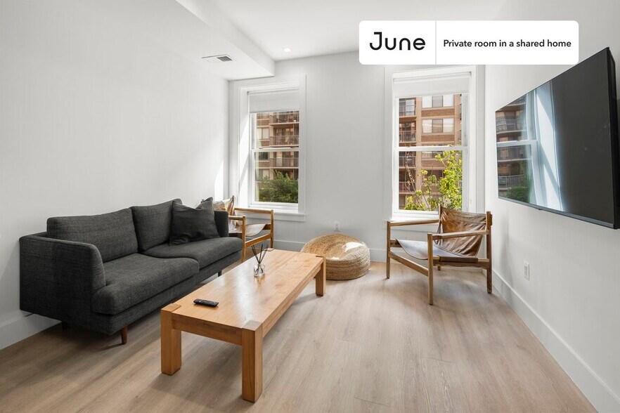 Building Photo - Room in Shared 4 bed/2 bath home in Dupont Circle