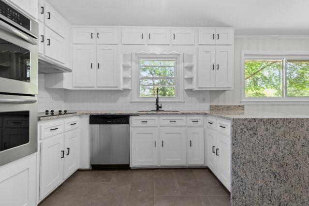 Building Photo - 8 Larose Dr SW