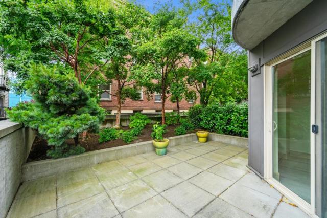 Building Photo - 1 bedroom in Seattle WA 98122