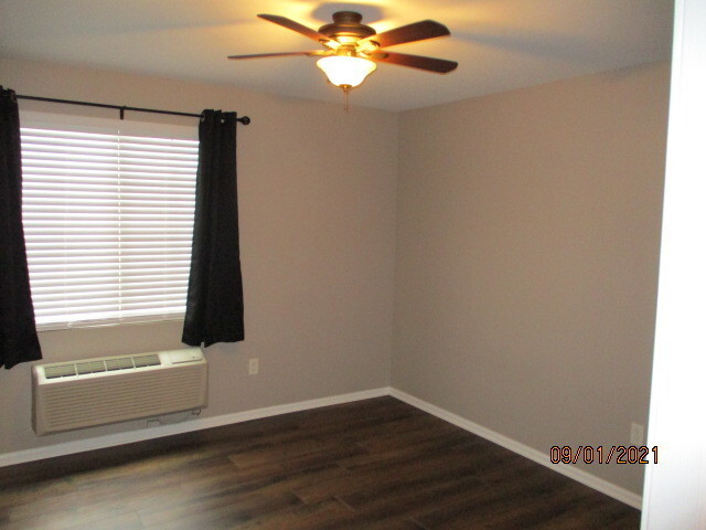 Building Photo - 144 Bertram Dr