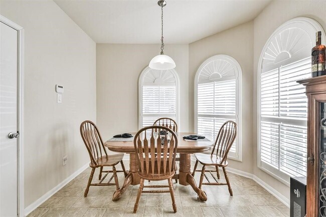 Building Photo - 11514 Dahlia Dale Dr